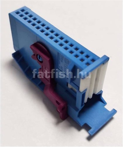 TE MQS 32 pin connector blue